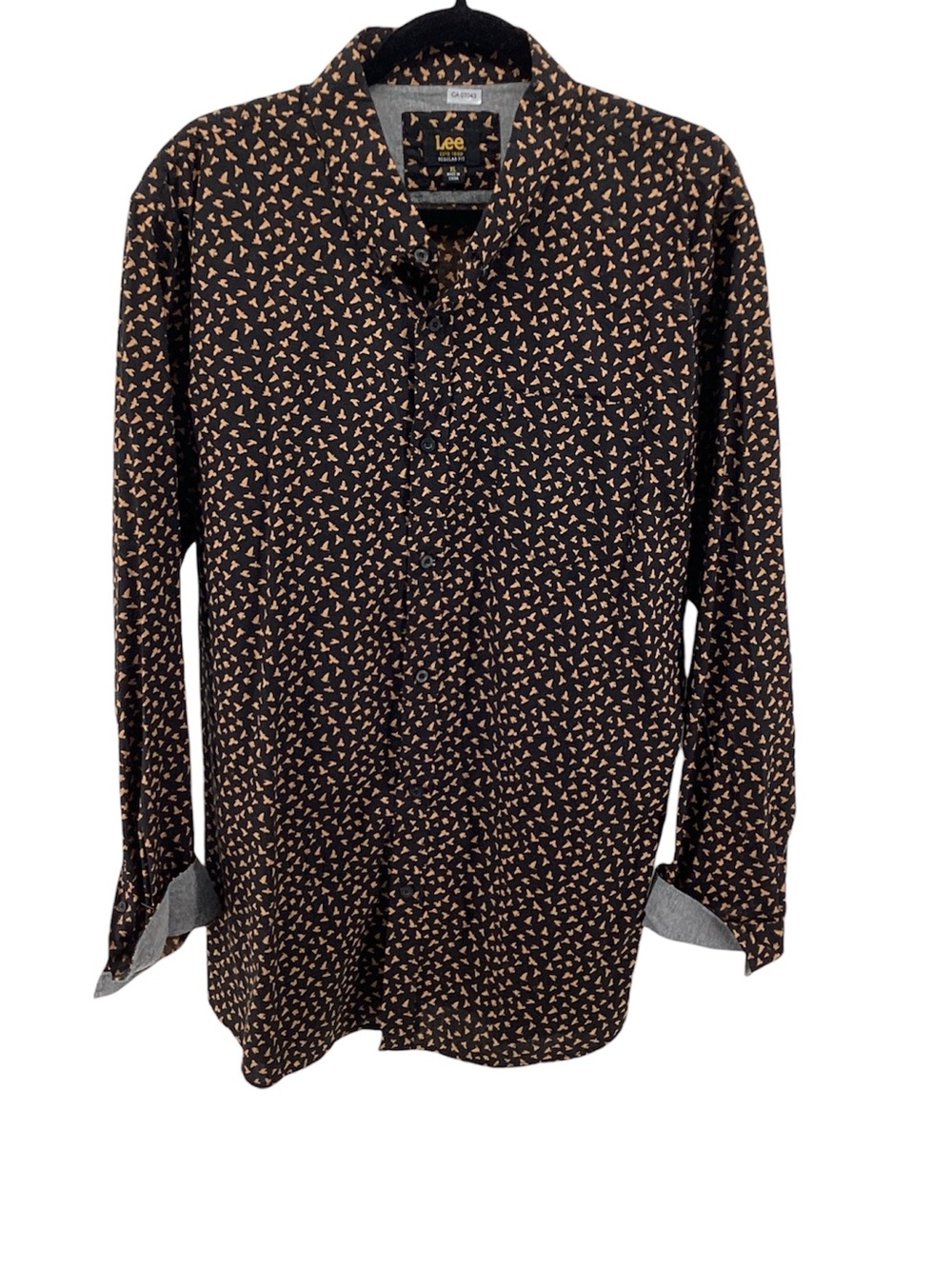 💚 Lee Men’s Black Button-Up Shirt with Tan Geometric Print, Size L